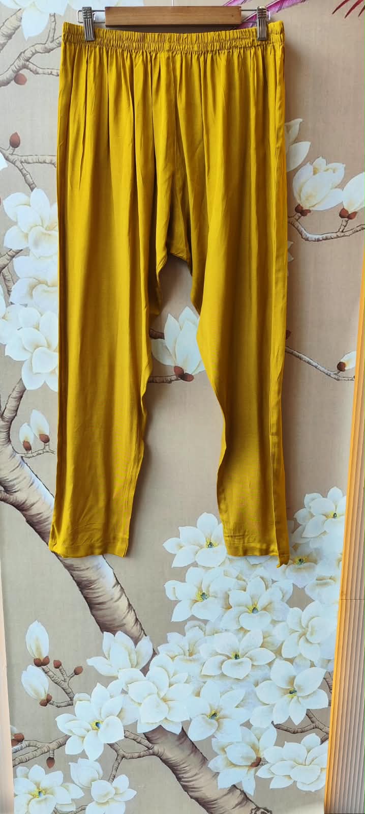 Premium Mul chanderi with bandhani detailing suit set in yellow