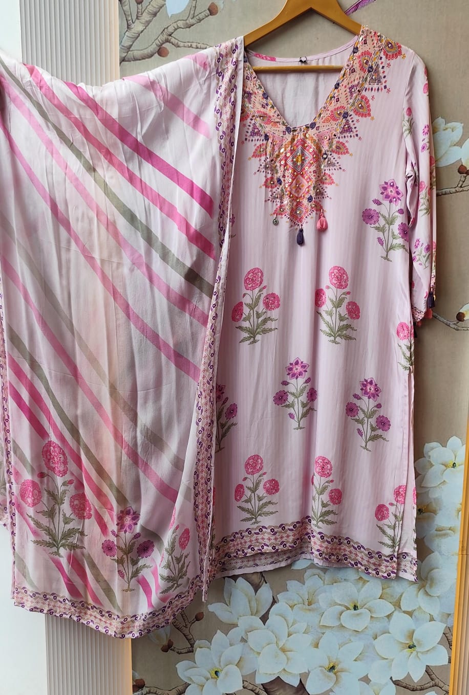 Pretty crepe block print lining full suit set