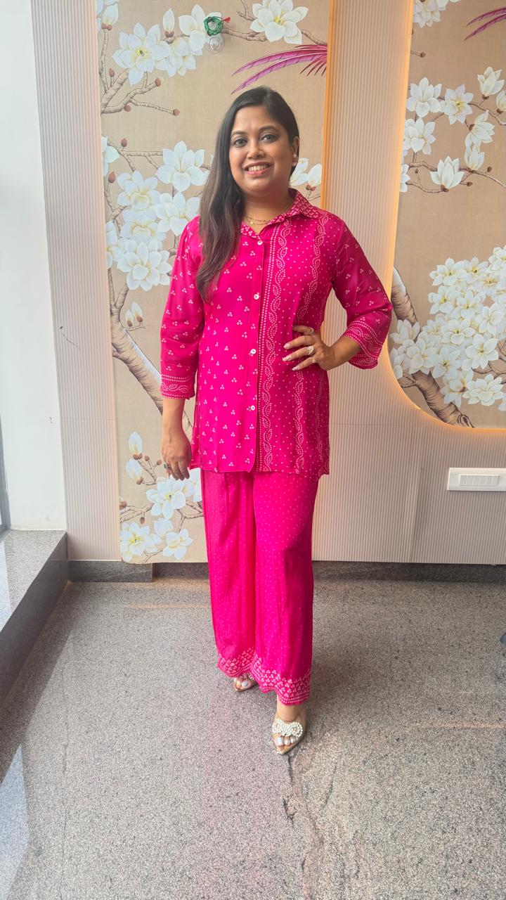 Gorgeous Rani pink bandhanicrepe co ord