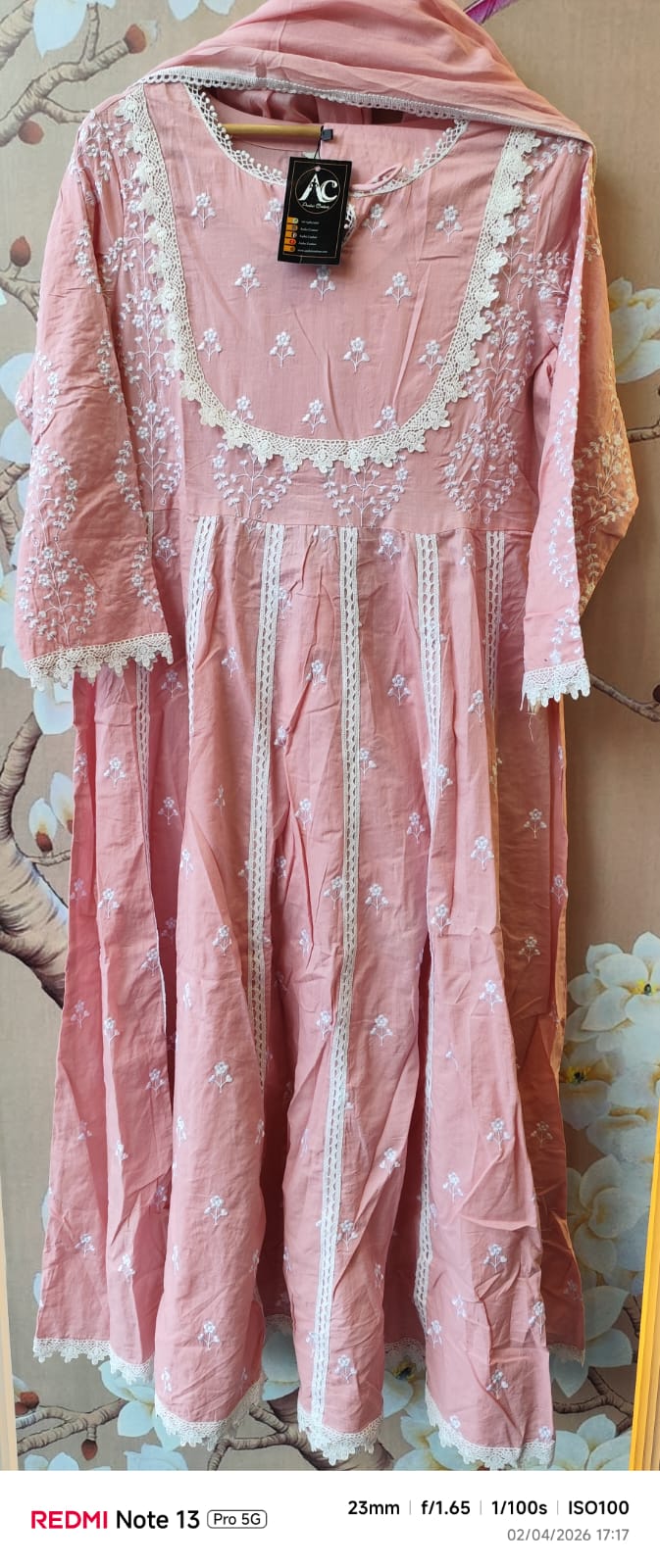 Fully embroidered cotton suit with lace detailing