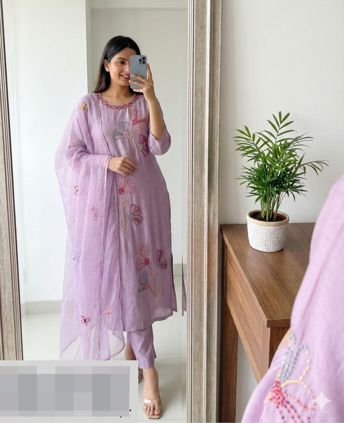 Pretty Modale embroidered lining suit set in lilac