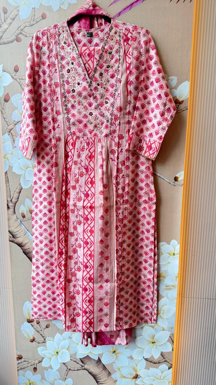 Muslin embroidered suit set