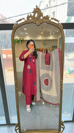 Applique work cotton suit set comes with pocket in red