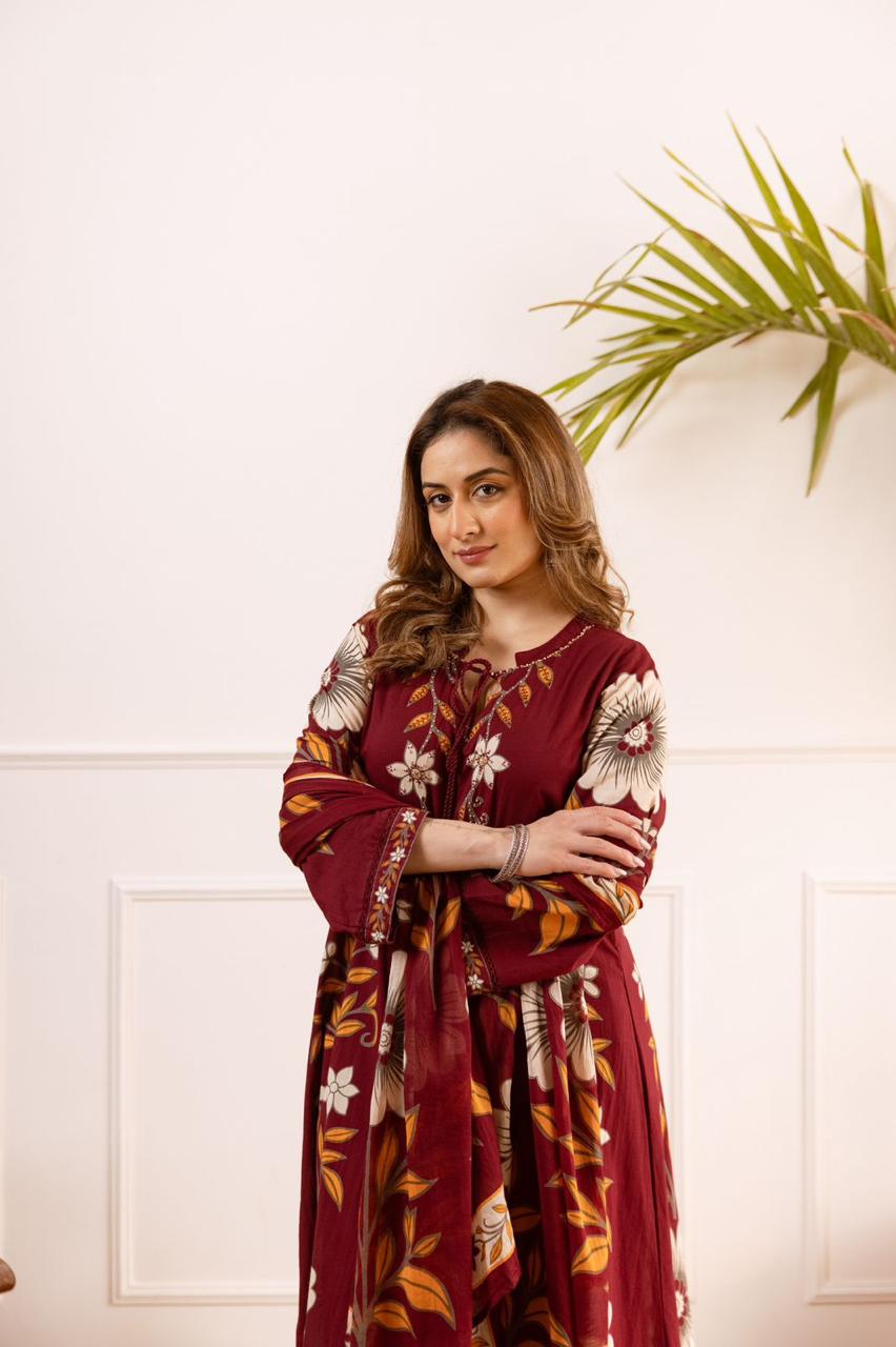 Wow cotton designer full suit set in red