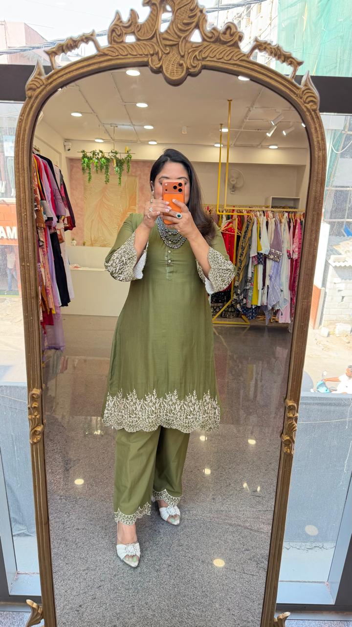 Mul cotton lining Kashmiri embroidered co ord set in green
