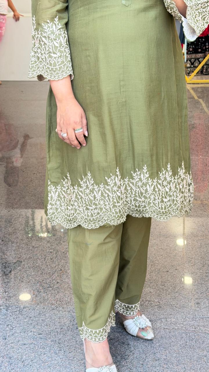 Mul cotton lining Kashmiri embroidered co ord set in green