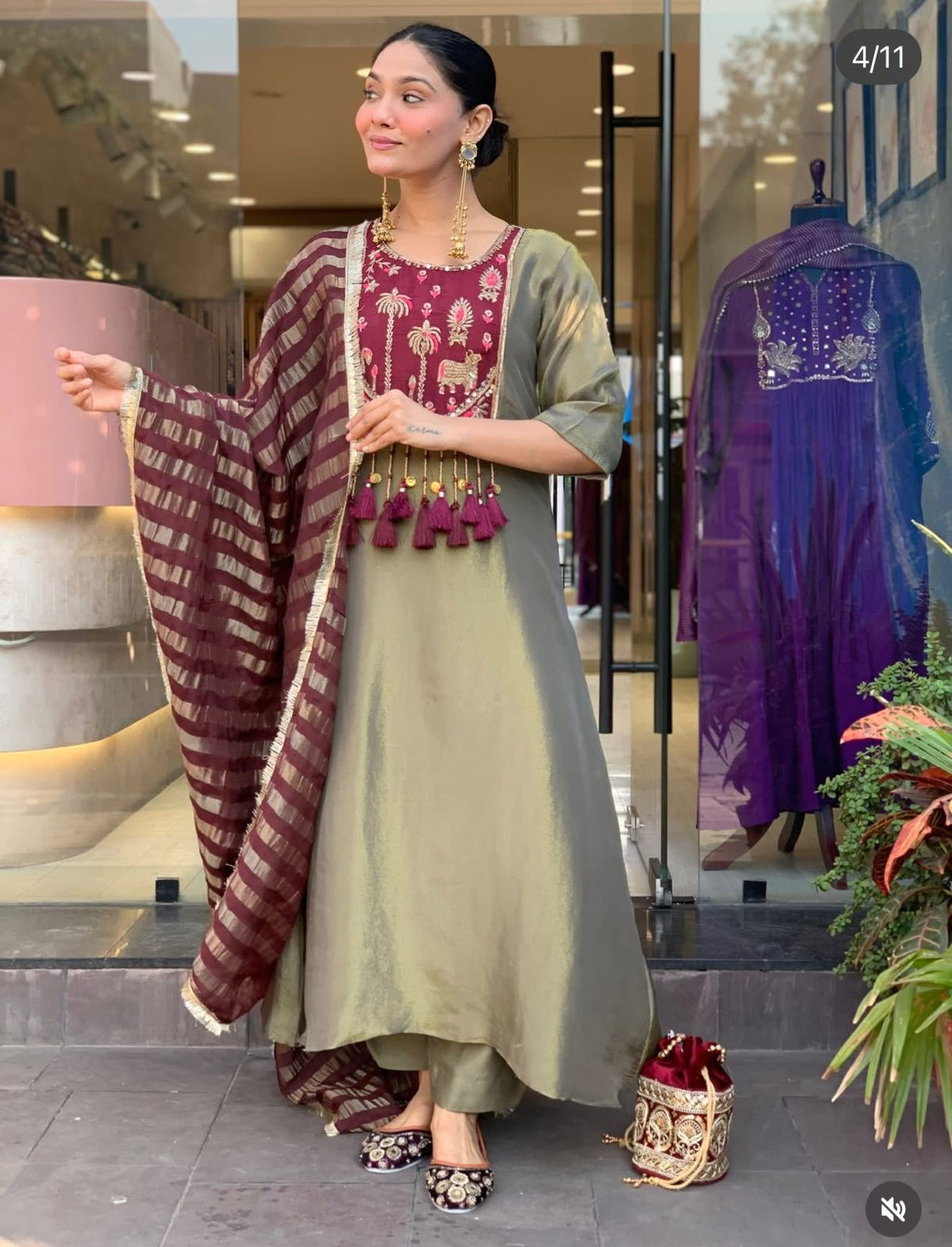 Pretty glass tissue suit set in green