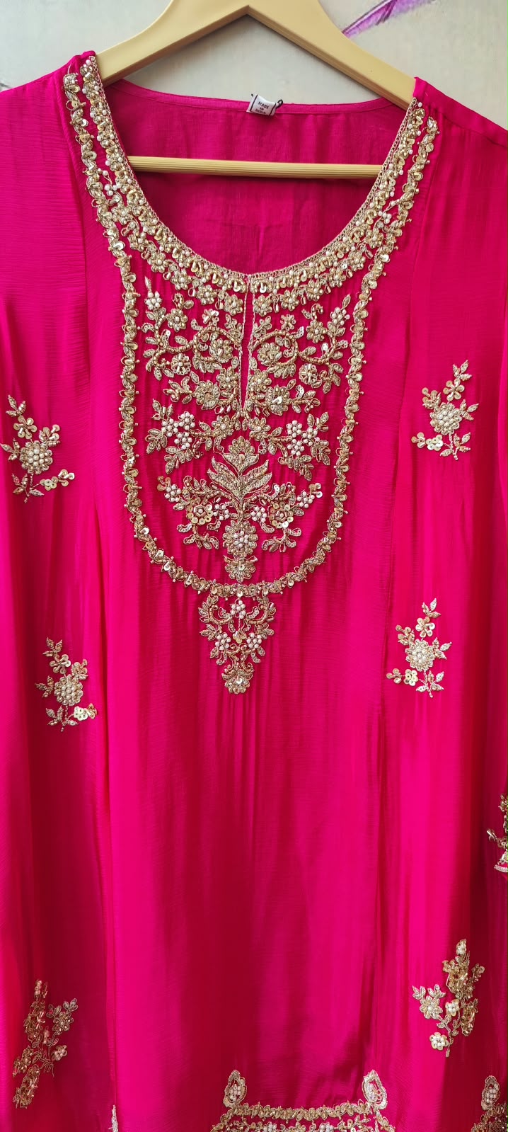 Premium chinon hand work suit in pink