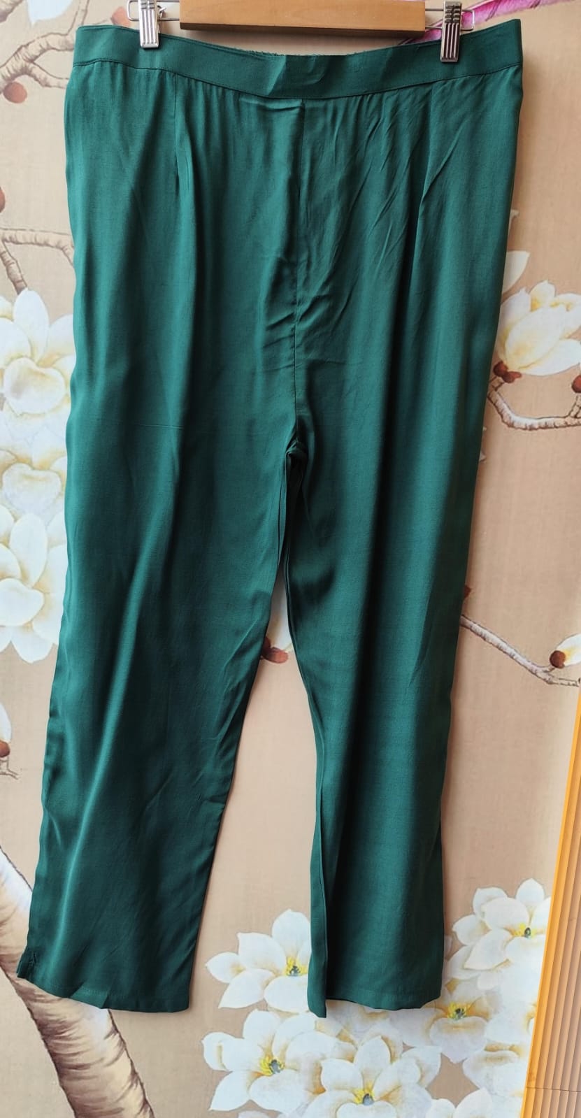 Pretty Mul chanderi with handwork suit set in emerald green