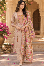 Premium pure crepe lining with pretty handwork paired with Kalamkari dupatta true to size