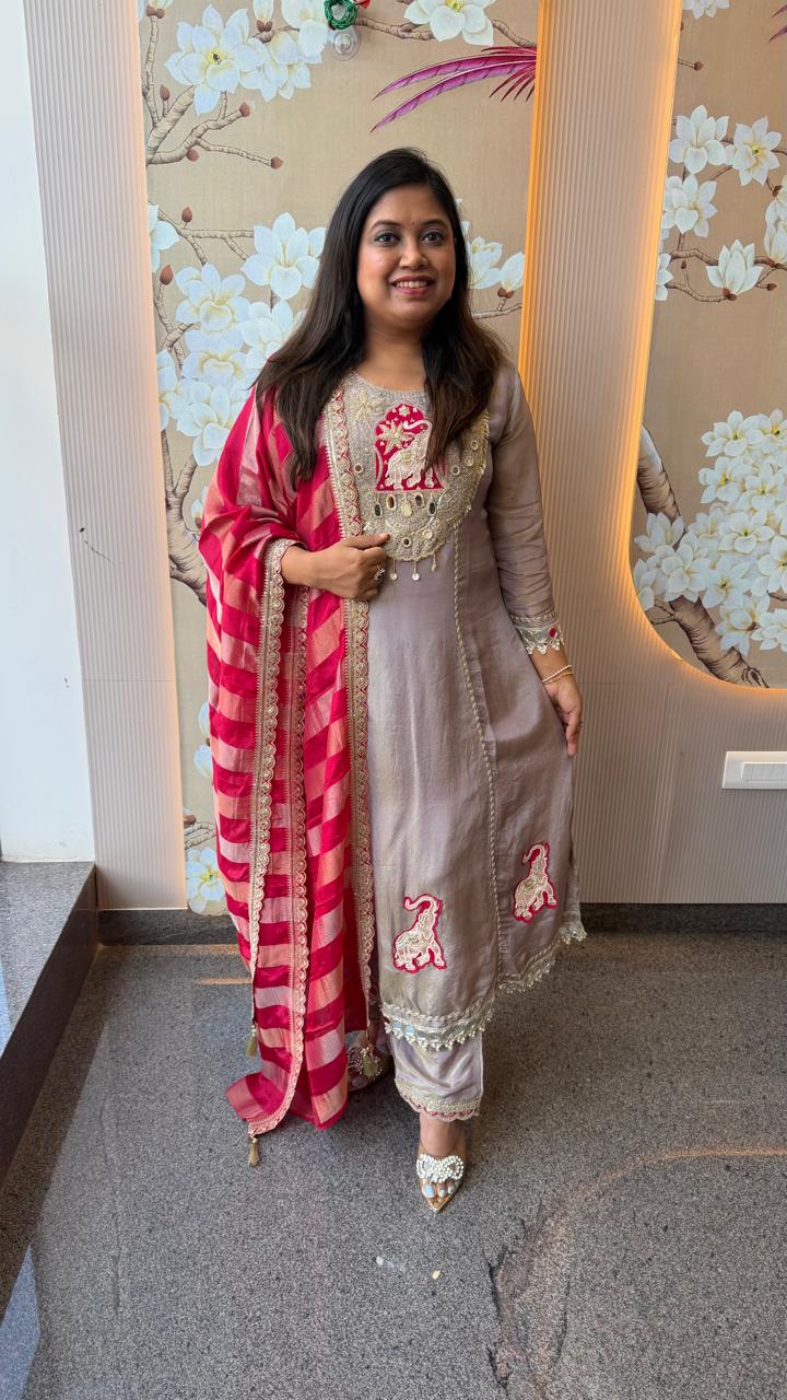 Super gorgeous tissue (slim fit) in lilac suit set with real mirror n pearl detailing suit set