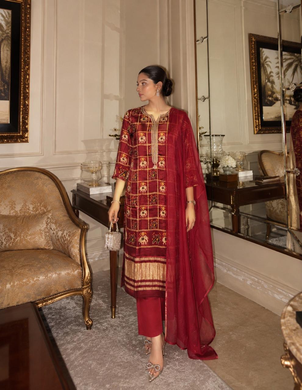 Wow gaji Patola lakri patta suit