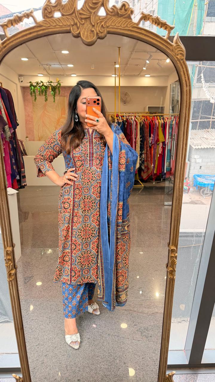 Pretty pretty kalamkari suit set in blue