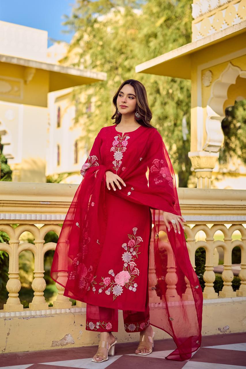 Premium applique cotton suit set in red
