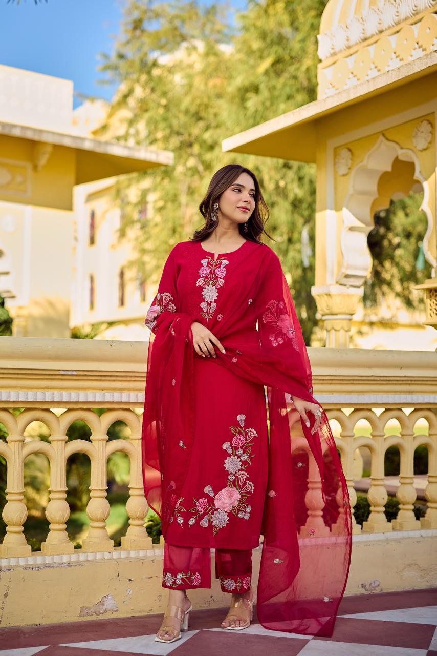 Premium applique cotton suit set in red