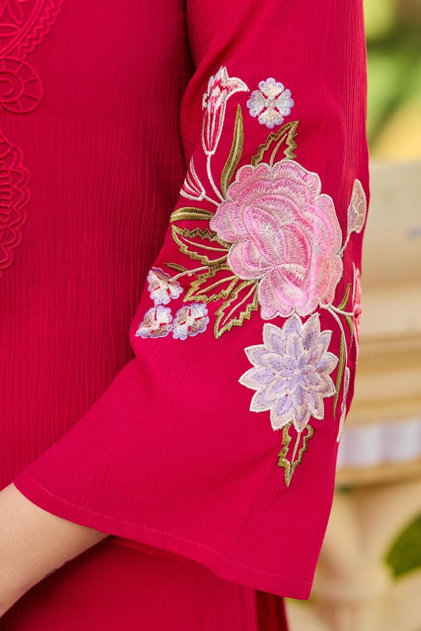 Premium applique cotton suit set in red