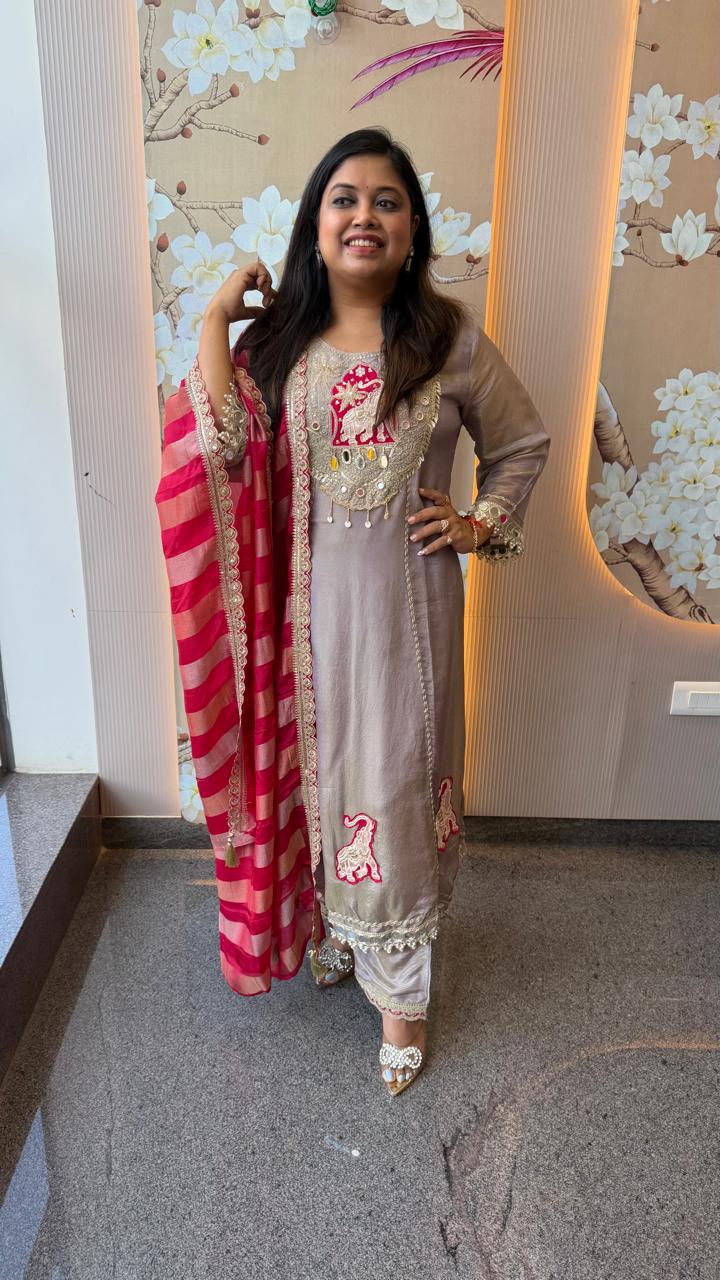 Super gorgeous tissue (slim fit) in lilac suit set with real mirror n pearl detailing suit set