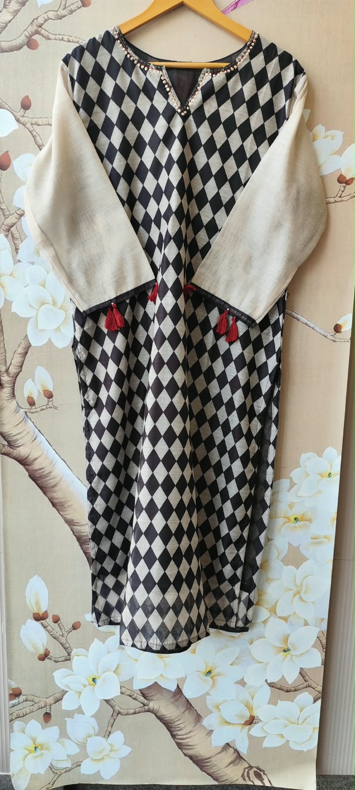 Soft chanderi silk printed back full suit set in black