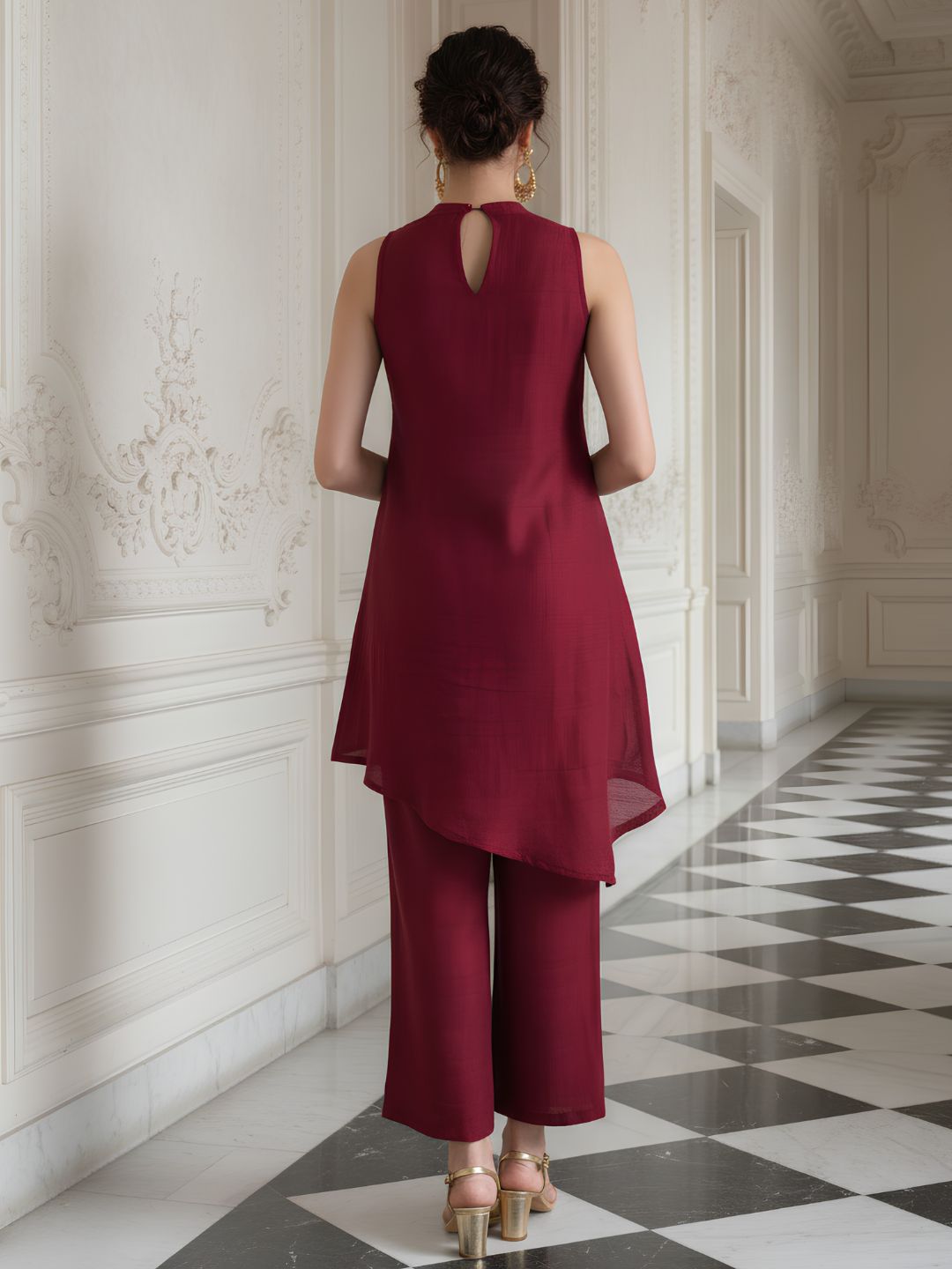 Super smart sleeveless designer maroon silk Co ord