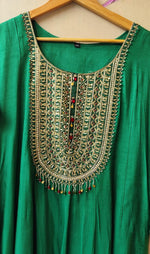 Super handwork suit set in bottle green