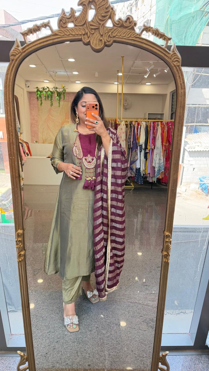 Premium glass tissue lining suit set slim fit but extra margin available in green