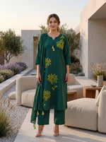 Pretty cotton embroidered suit set in green
