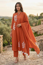 Super pretty designer neck cotton suit set in orange
