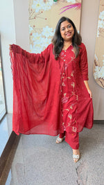 Fully embroidered pure Mul cotton suit set in red
