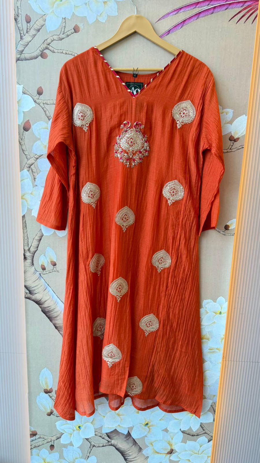 Premium zari detailing Mul chanderi suit set in orange