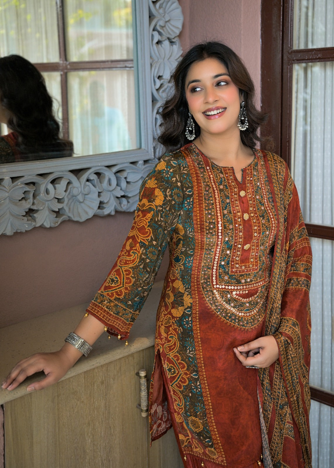 Super pretty pure crepe farshi salwar suit set