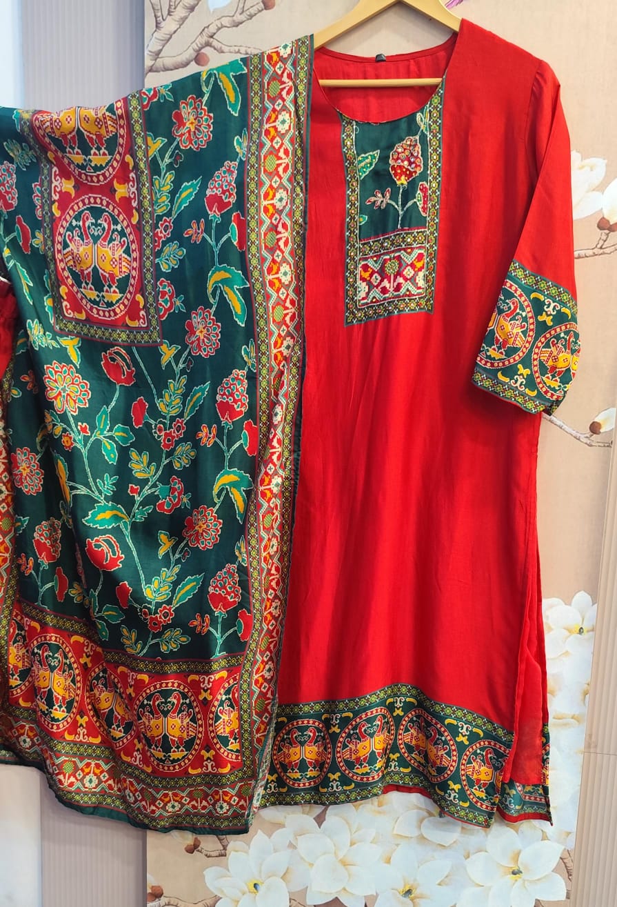 Premium Russian silk Patola red n green