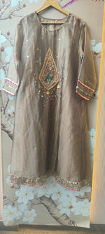 Green tissue real mirror detailing suit set in brown