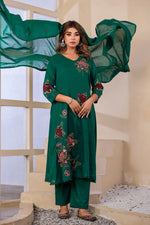 Pure Mul cotton embroidered in green