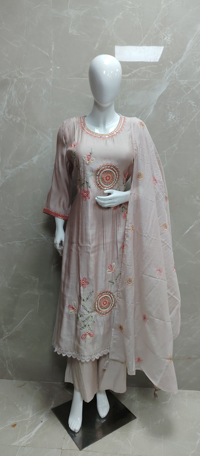 Wow Mul chanderi hand work suit set
