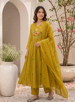 Pretty mulchanderi fully embroidered suit set in yellow