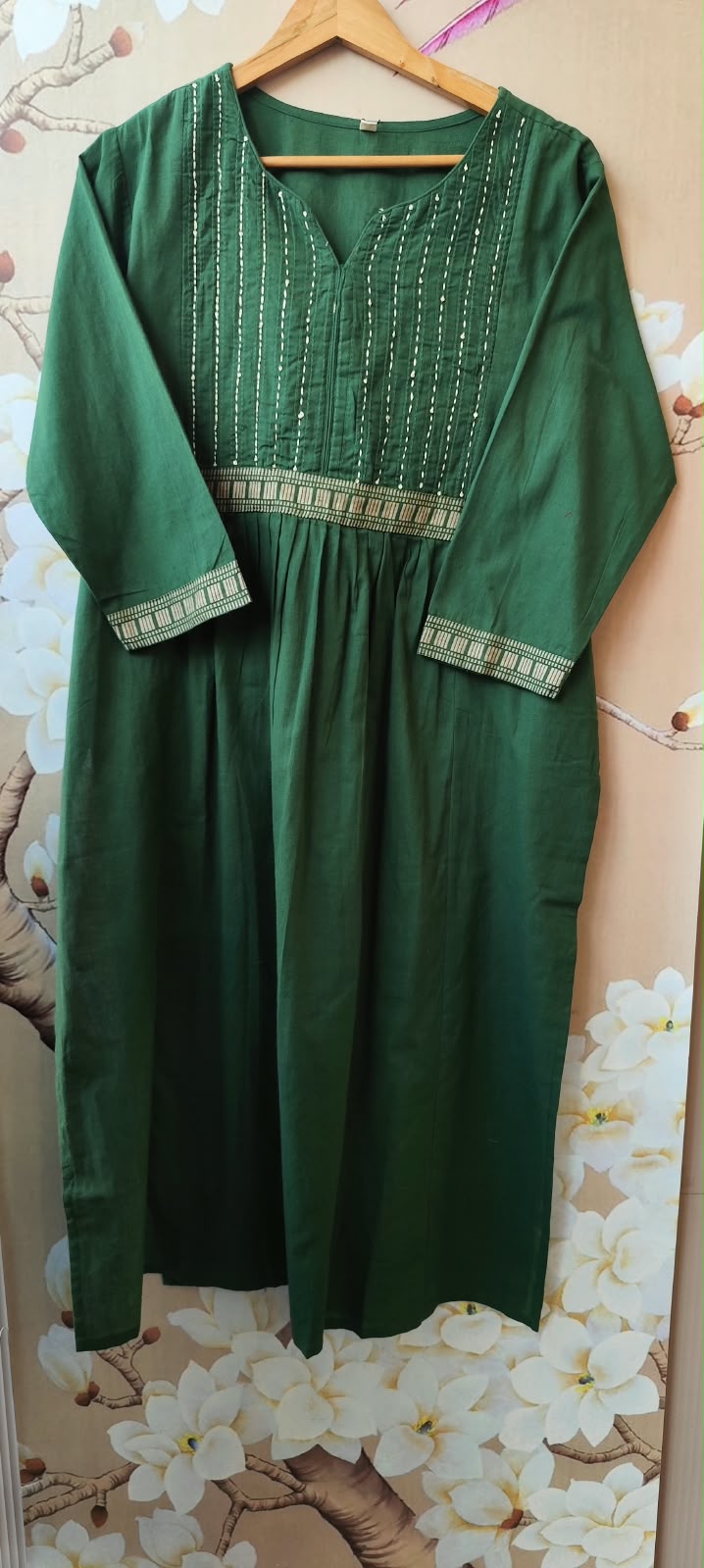 Handloom cotton katha detailing full suit set in green