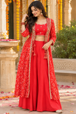 Premium crepe silk divider comes with bustier and a gaji silk Patola cape