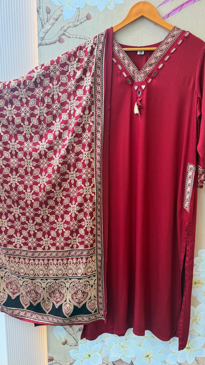 Super premium gaji silk suit set in red paired with Kalamkari dupatta in red