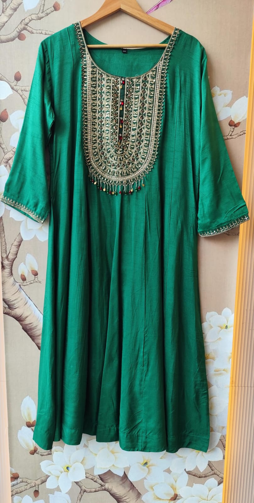 Super handwork suit set in bottle green