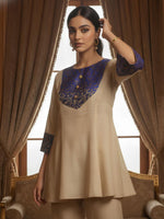 Stylish tissue co ord with brocade detailing