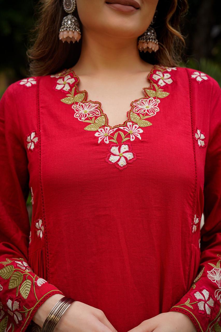 Super pretty applique cotton suit set in red