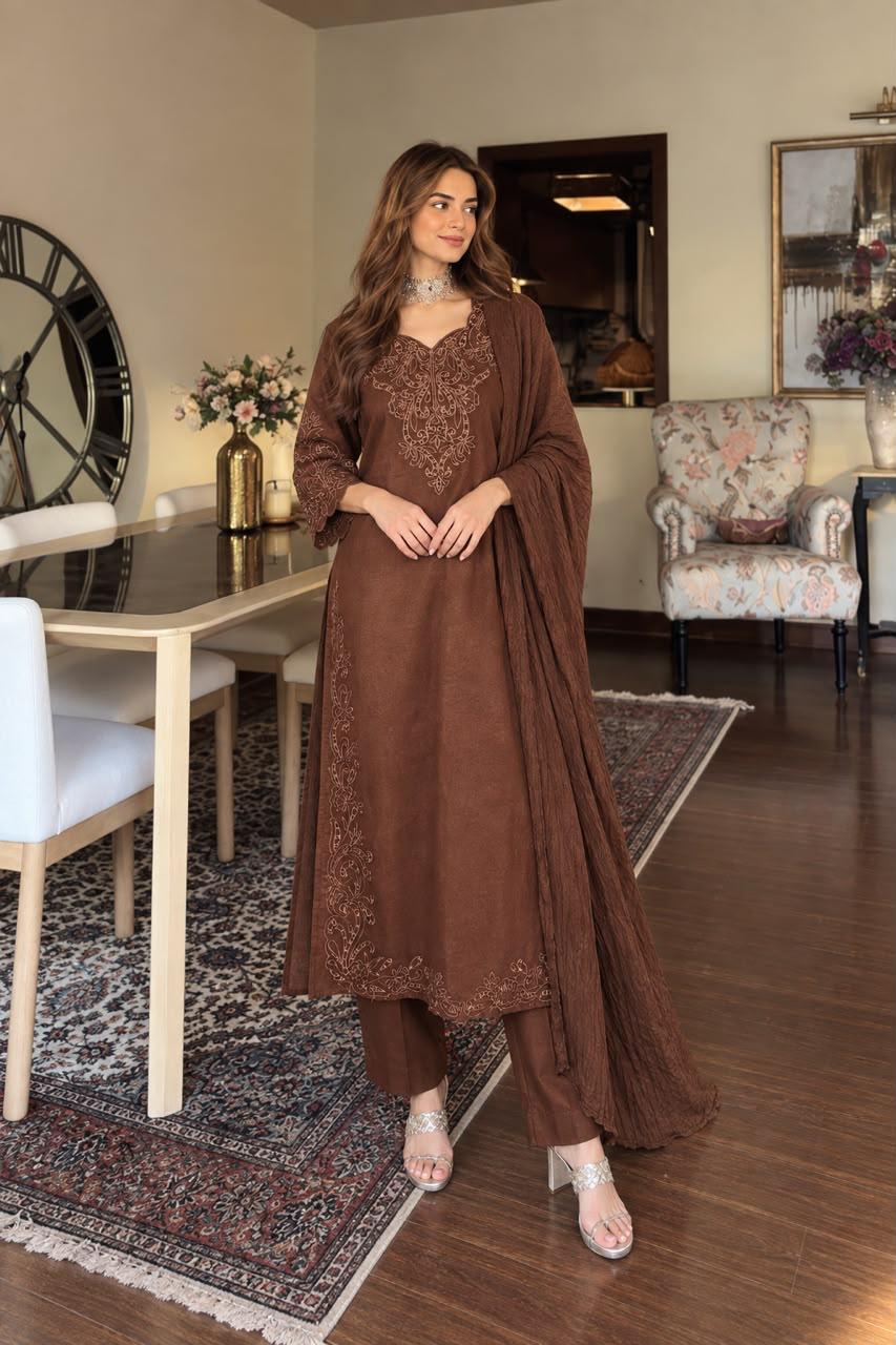 Premium cutwork ful suit set in brown