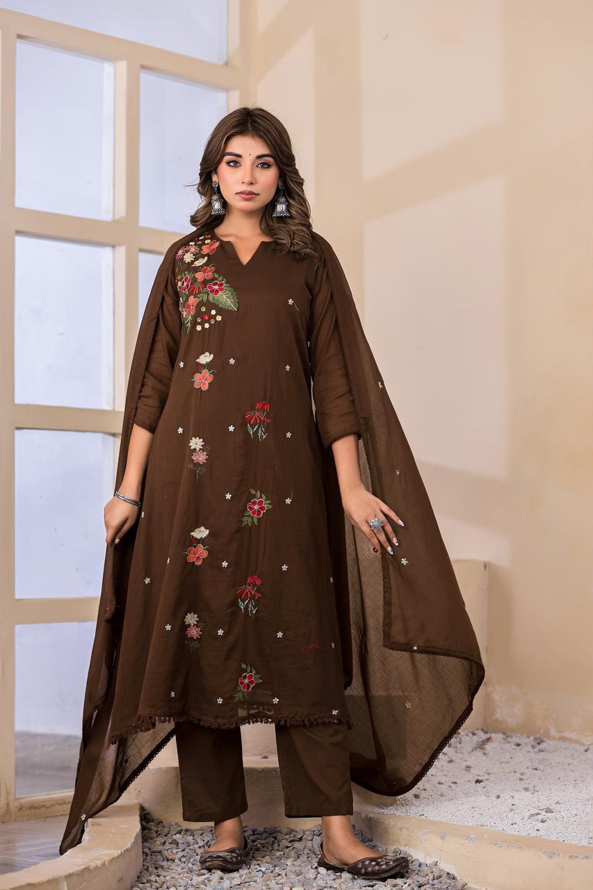 Pure Mul cotton embroidered suit set in brown