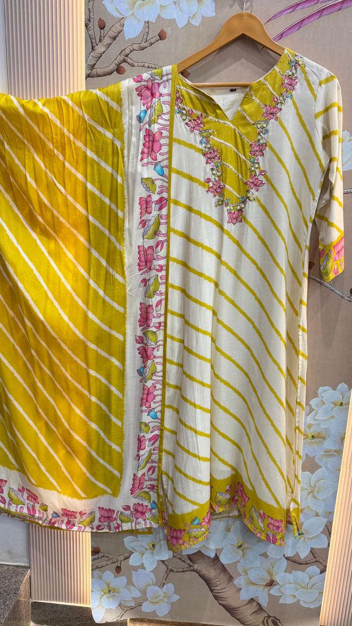 Pretty Mul silk lining suit set in the most trending colour combo