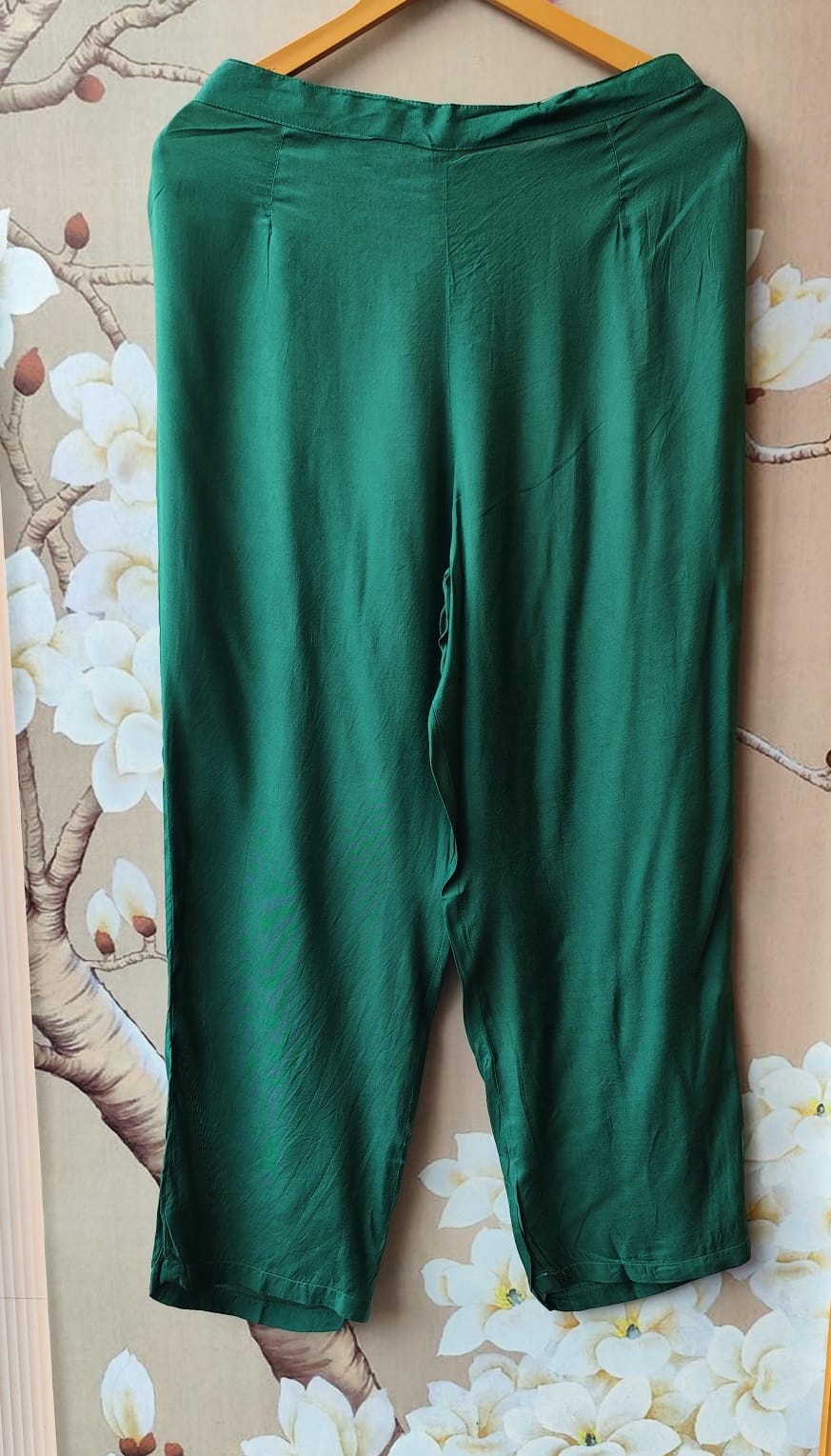 Pure gaji silk lakri patta in green