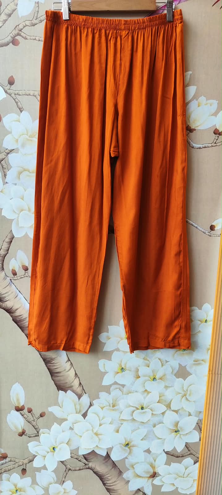 Premium Mul chanderi with bandhani detailing suit set in rust