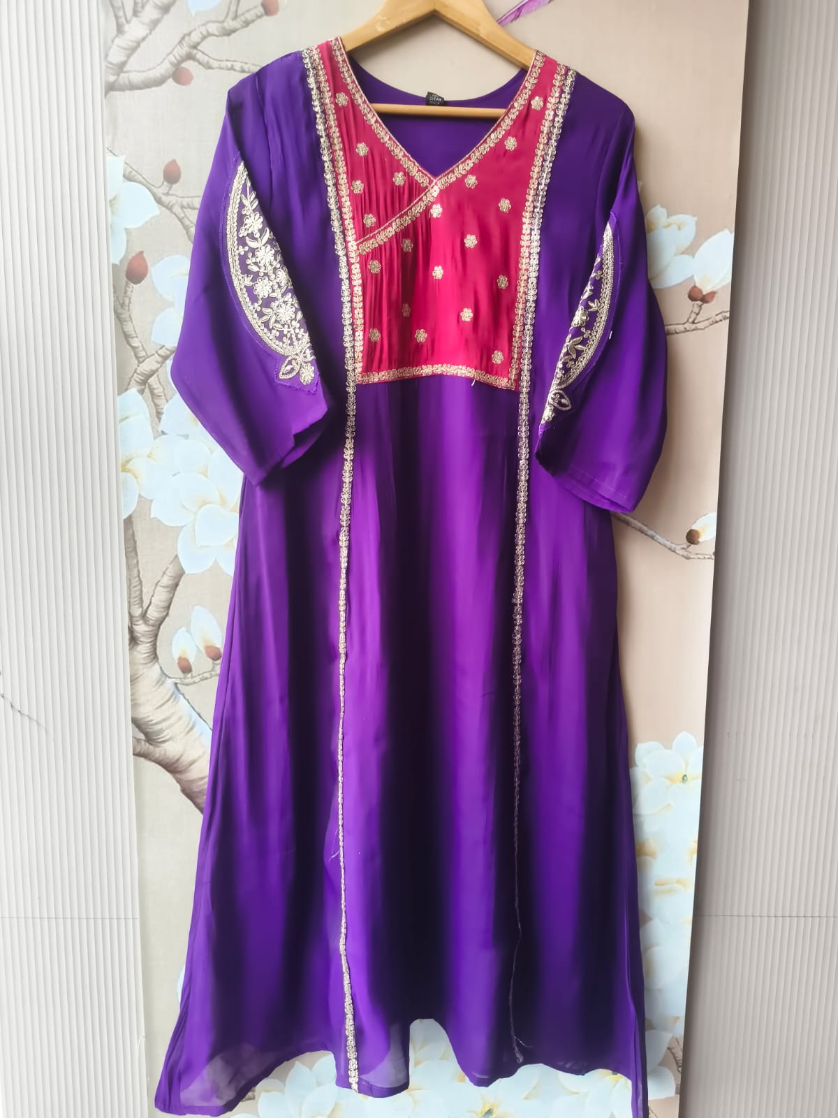 Mul chanderi zari detailing suit set in purple n red