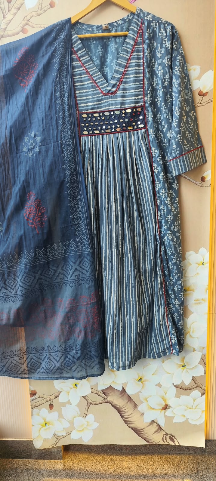 Pretty cotton real mirror block print dupatta set in blue