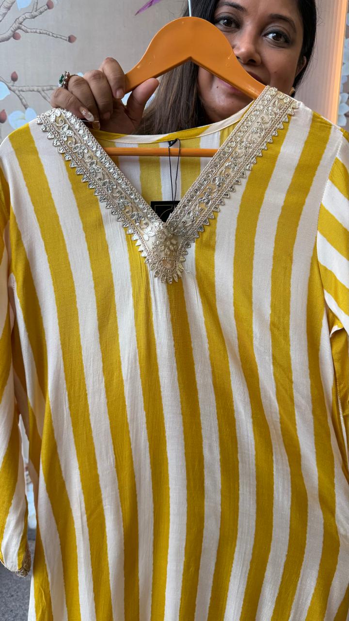 Super pretty Mul silk gotta lace detailing kurta pant in yellow