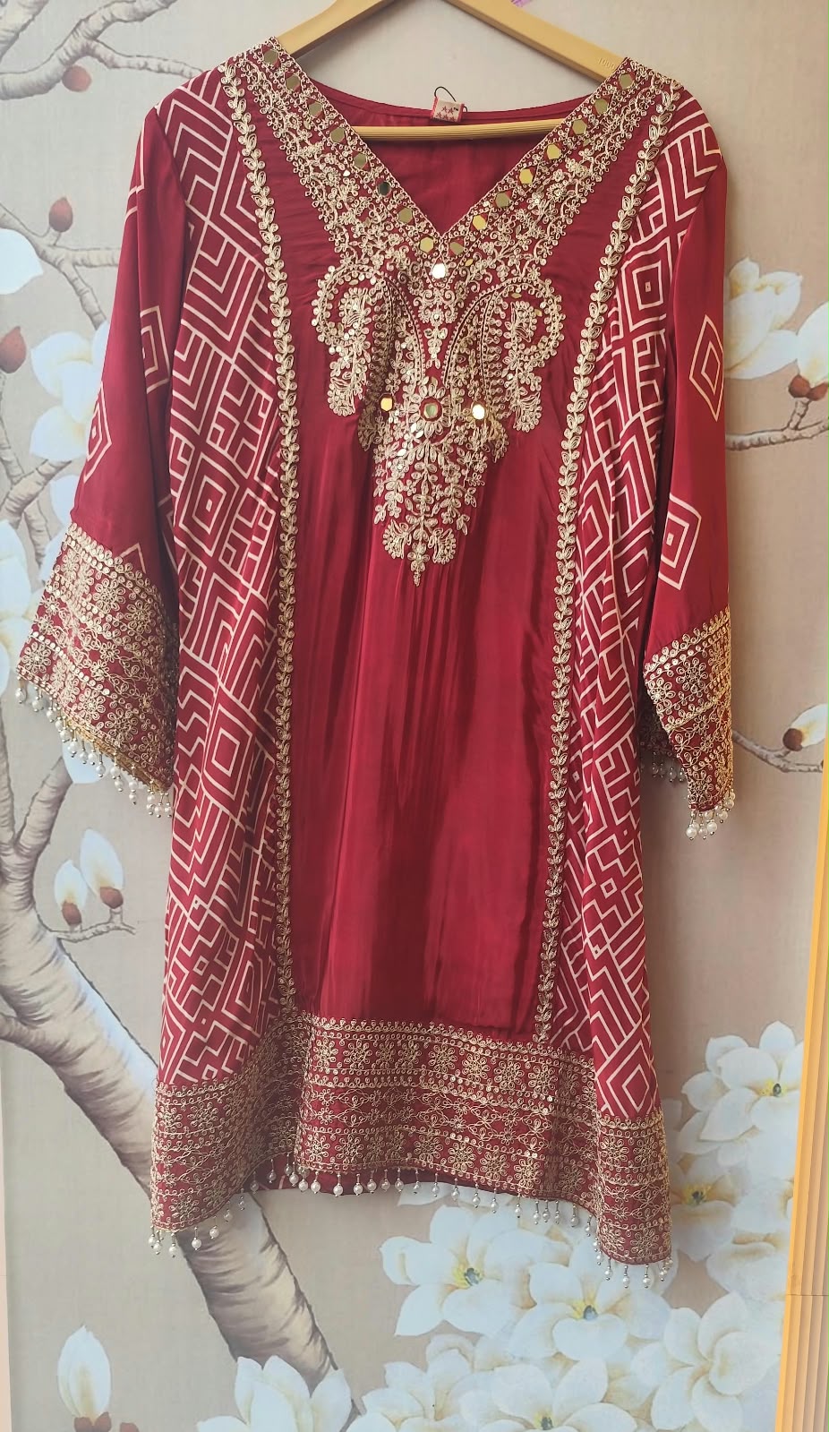 Pure crepe designer with intricate zari detailing suit set in red